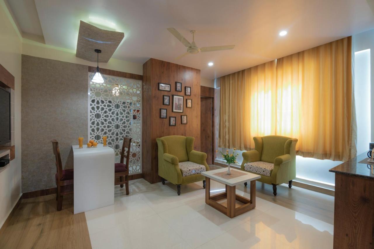 Hotel Monarch International Bangalore Exteriör bild