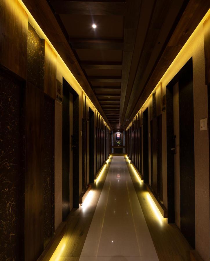 Hotel Monarch International Bangalore Exteriör bild