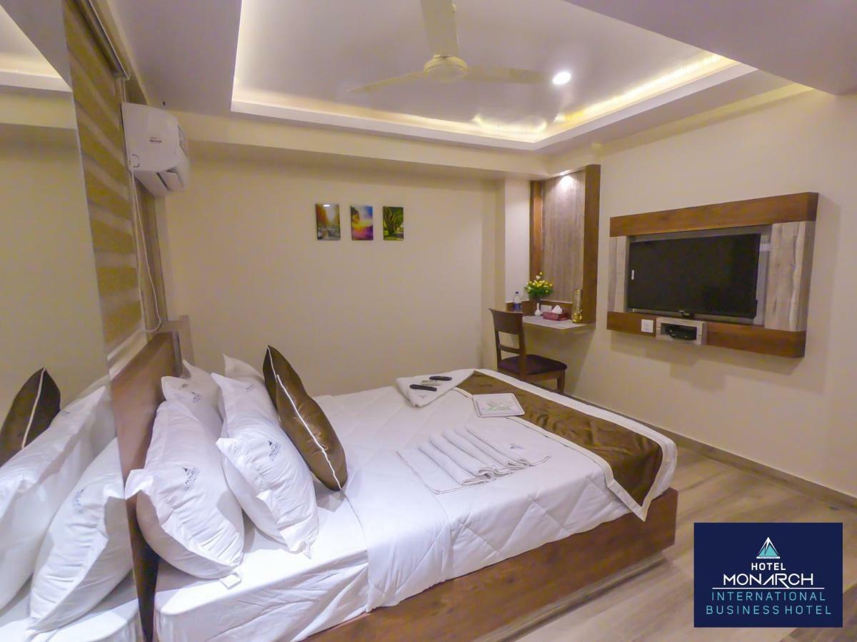 Hotel Monarch International Bangalore Exteriör bild