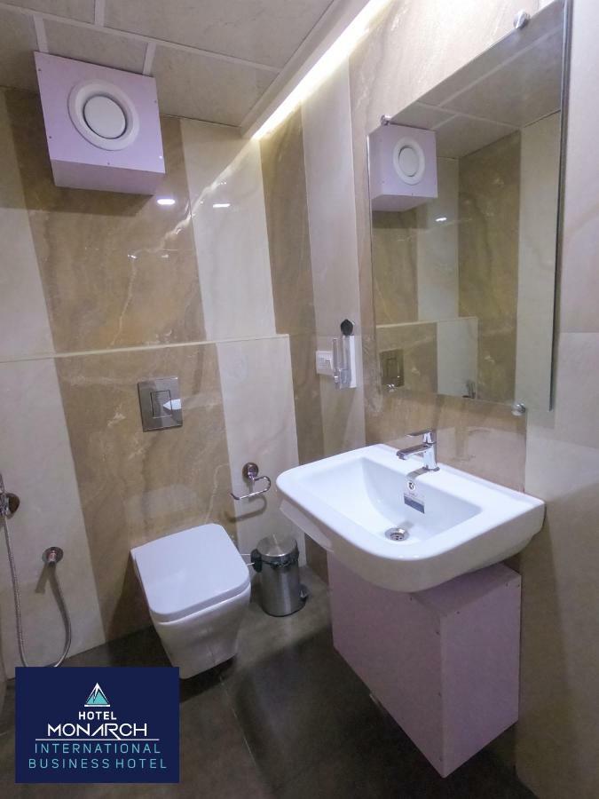 Hotel Monarch International Bangalore Exteriör bild