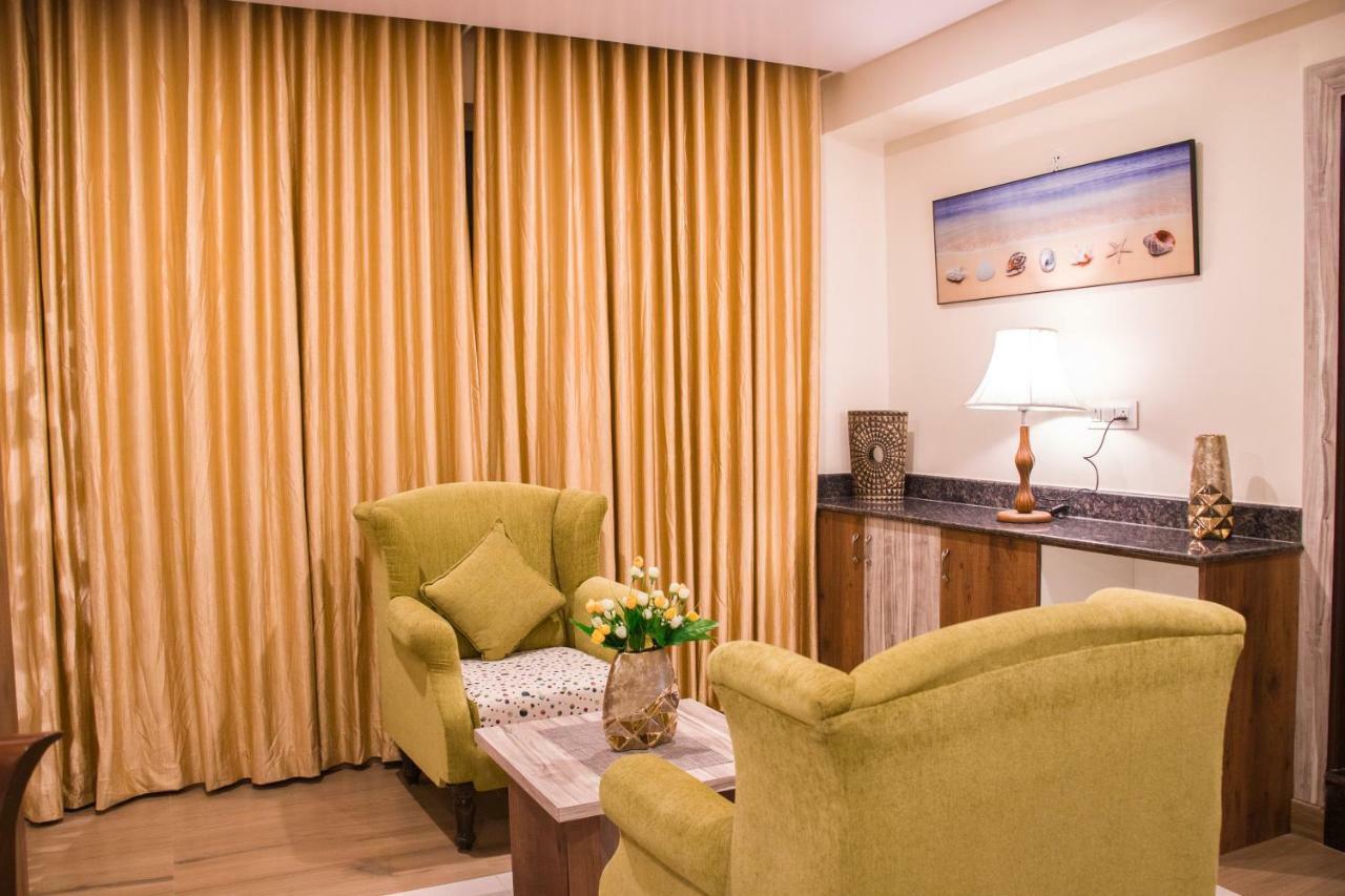 Hotel Monarch International Bangalore Exteriör bild